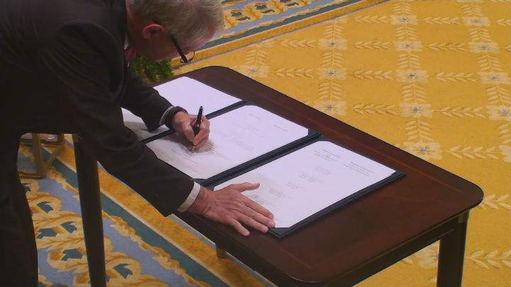 Former astronaut now Minister of Transport Marc Garneau is left-handed.