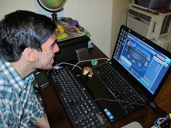 Nearly 10 per cent of teens in three Canadian provinces said they had gambled online in the past three months, according to a new study.