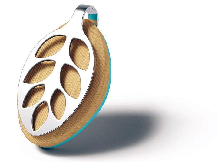 The Bellabeat Leaf for women monitors your body and soul