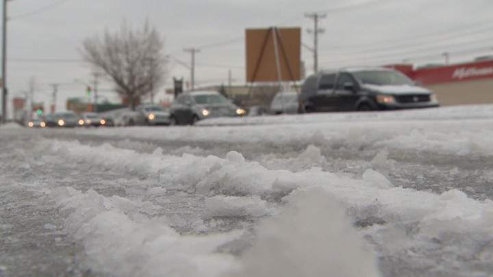 Wintry weather wreaks havoc on Saskatoon roadways - image