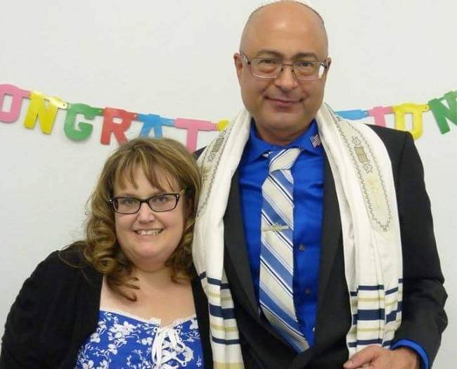 Victim Nicholas Thalasinos is shown with his wife Jennifer.