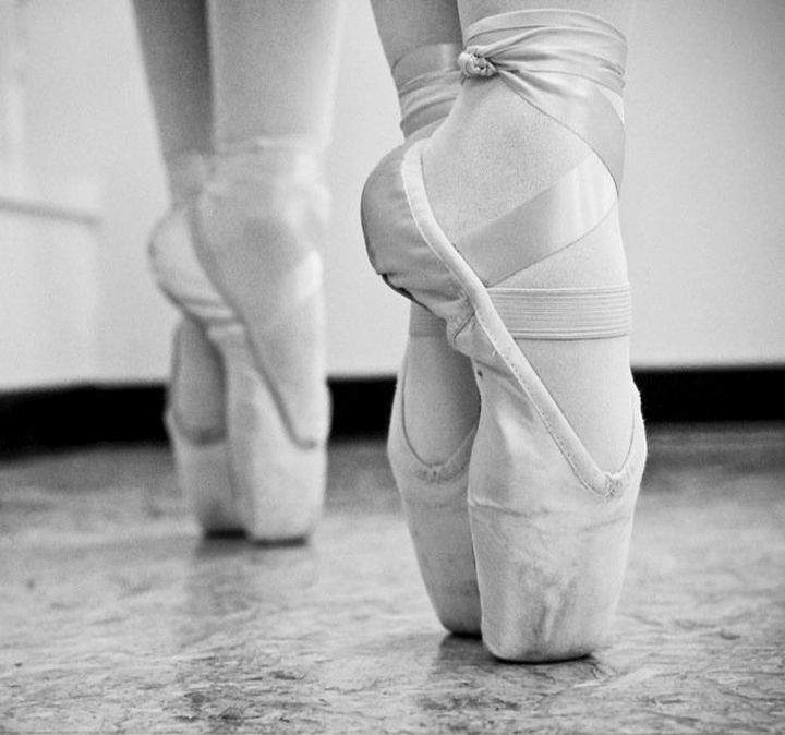 Kaiti Perras feet