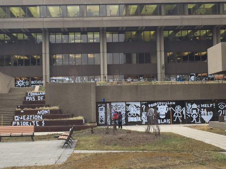 Public sector protesters gather in Quebec City, December 9, 2015.