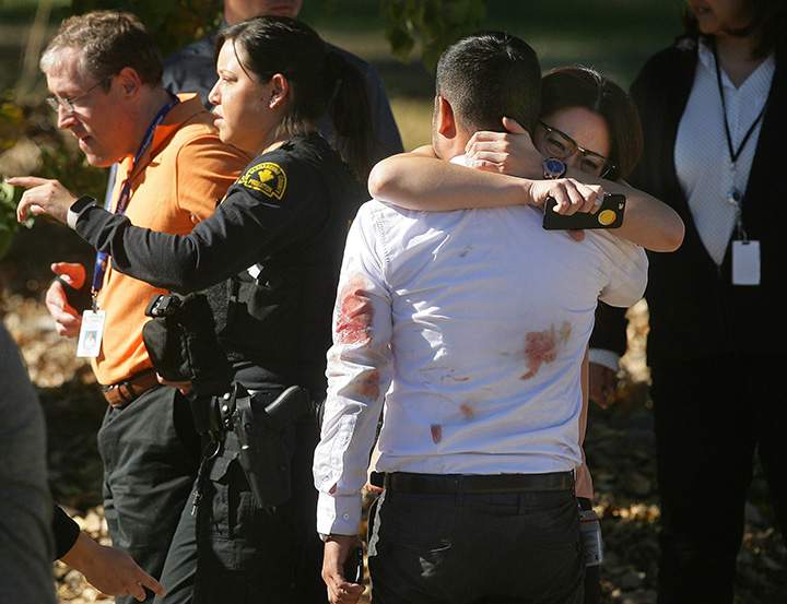 California gunman had contact with Islamic extremists: US official - image