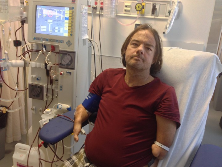 Richard Lemieux getting a dialysis treatment at Lakeshore General Hospital, Wednesday, January 20, 2016.