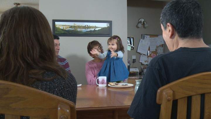 Family pays it forward to help others amid health crisis - image