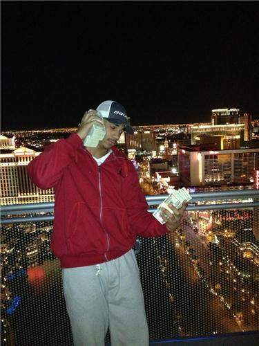 @evanderkane_9 / Twitter