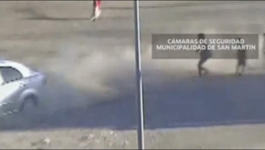 Caught on camera: mother, daughter miraculously survive hit by speeding car - image