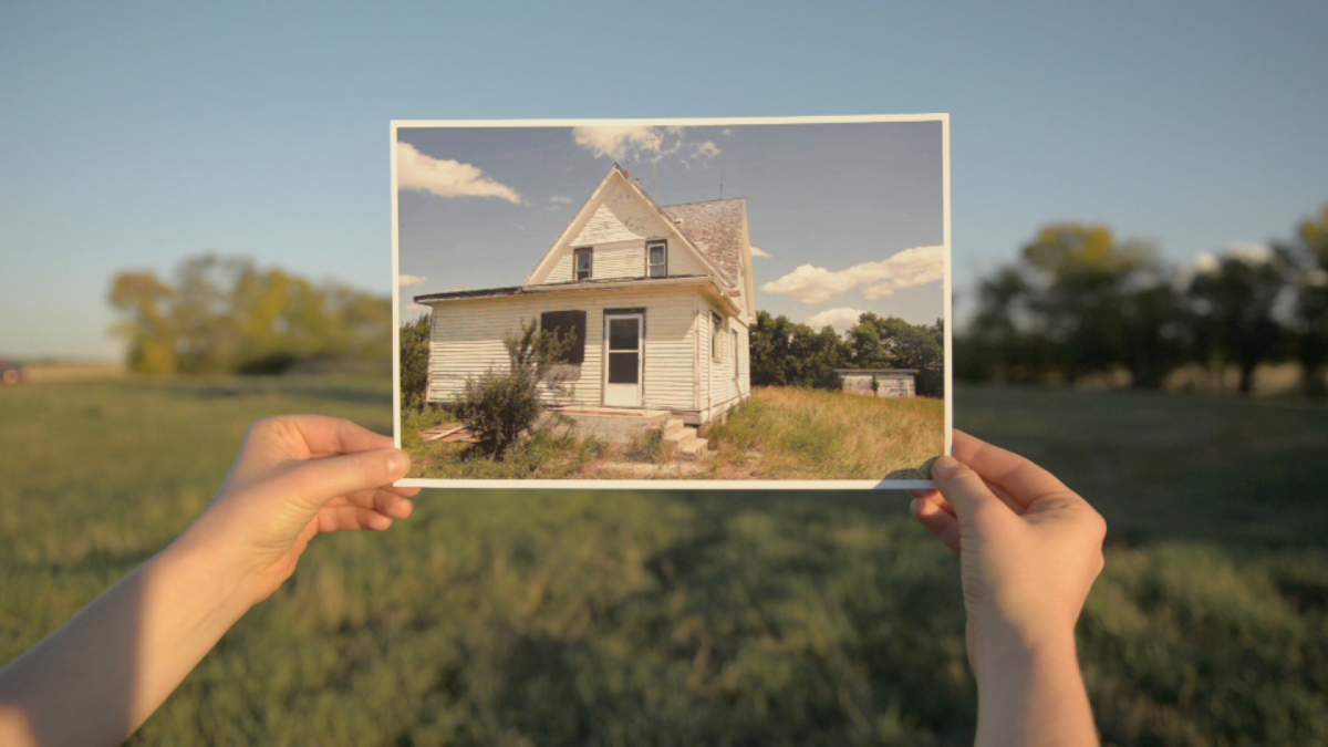 A photo of the vacant house where Peter Whitmore kept Zachary Miller