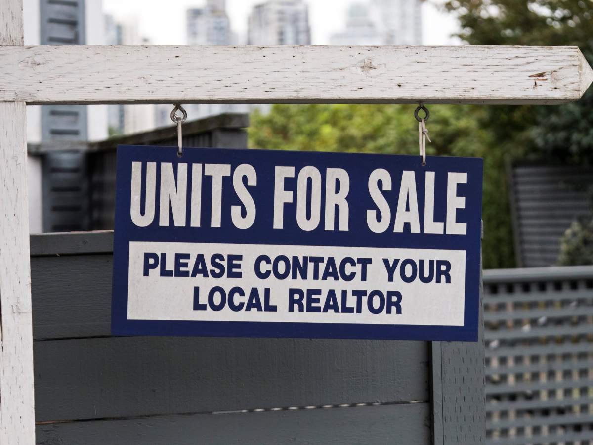 Allegations of fraudulent practices and insider trading by some Metro Vancouver real estate agents have prompted the provincial New Democrats to call on the British Columbia government to investigate.
