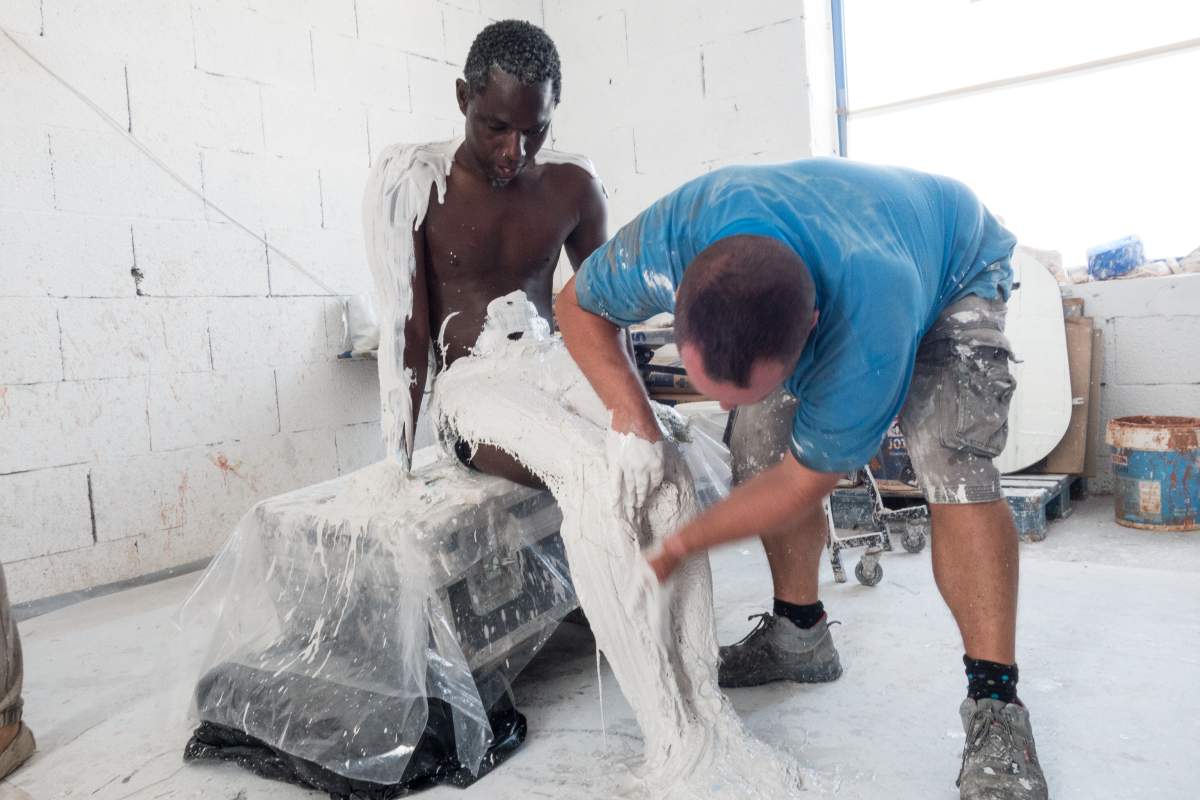 Sculptor Jason deCaires Taylor created his statues based on real people.