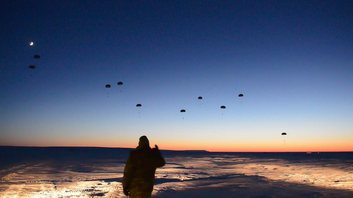 Members of 3rd Battalion Princess Patricia’s Canadian Light Infantry jump into a drop zone during Exercise Arctic Ram 2016 near Resolute Bay, Nunavut, on February 12, 2016.