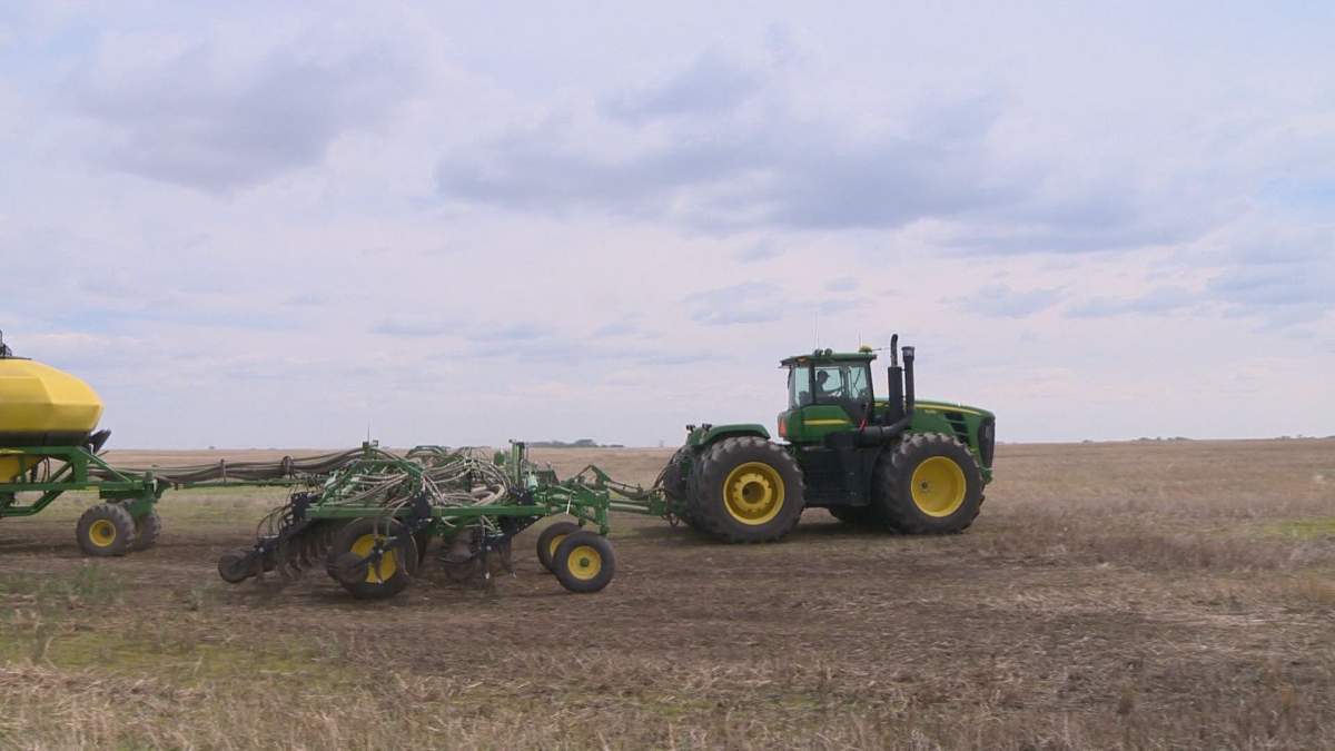 Earnings rose by six per cent for Canadian farmers in 2015, hitting a record $15 billion in net cash income, according to Agriculture and Agri-Food Canada.