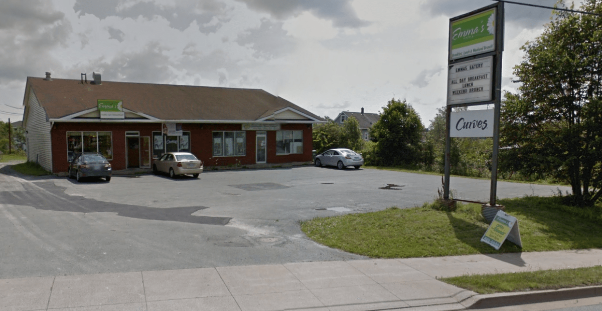 The owner of the now-closed Emma's Eatery in Eastern Passage has taken to Facebook to explain why her business went under. 