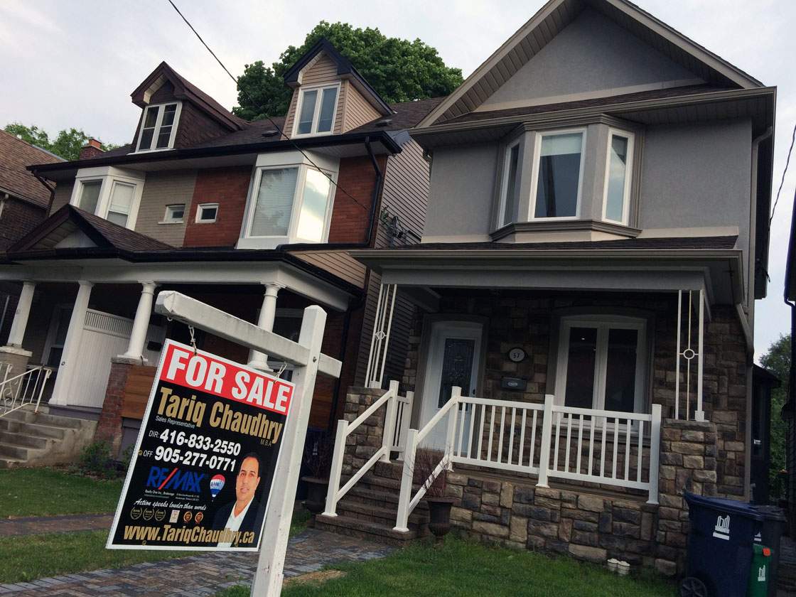 Home prices in Toronto and Vancouver continue to accelerate.