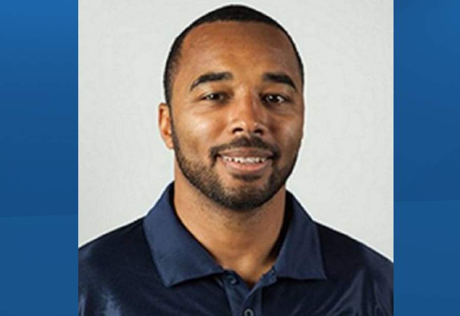 Winnipeg Blue Bombers defensive backs coach Barron Miles has been hired by the Edmonton Eskimos.