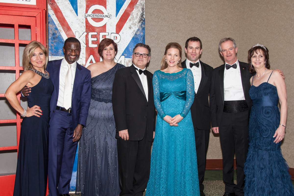 From left to right : Lily Mancini, Committee Co-Chair; Chirfi Guindo, Honorary President of the 17th Annual Valentine’s Ball and President and Managing Director, Merck Canada Inc.; Rhonda O’Gallagher, Committee Co-Chair and Head of Corporate Affairs, Pfizer Canada Inc.; Val Pietrantonio, President, West Island Palliative Care Residence and Vice President, Human Resources, Merck Canada Inc.; Mrs. Autumn Phillips; Mr. Peter Phillips, son of The Princess Royal and Captain Mark Phillips, eldest grandchild of Queen Elizabeth II and Prince Philip, The Duke of Edinburgh; Rob Havill, President, West Island Palliative Care Residence Foundation and Director, Wealth Advisory, Turn8 Partners; Teresa Dellar, Executive Director and Co-Founder, West Island Palliative Care Residence