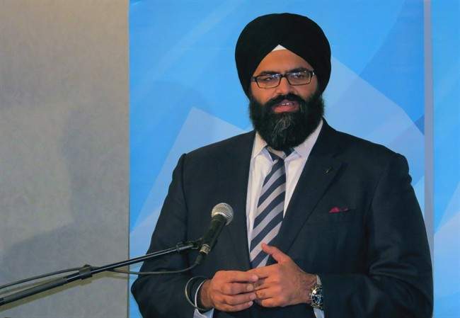 Manmeet Bhullar’s personal items found during search of QEII scene where he died - image
