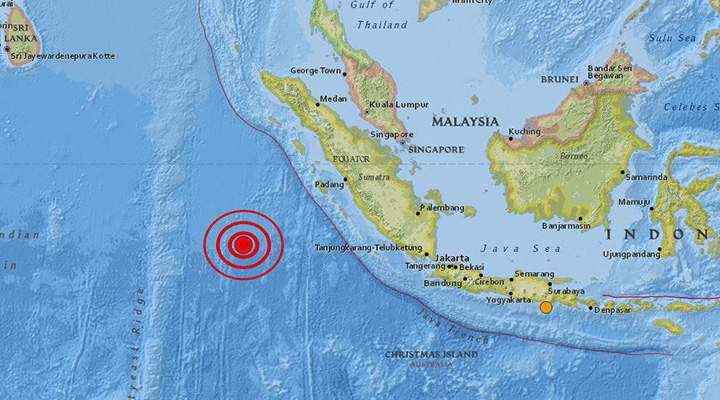 A tsunami warning has been issued following a powerful earthquake that struck off the southwestern Indonesian coast Wednesday.