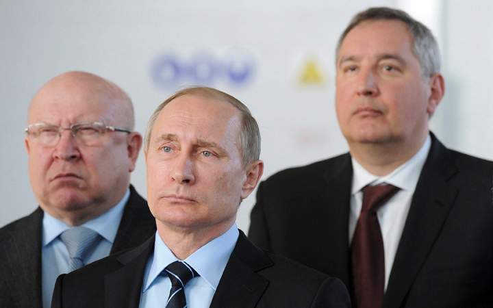 (From left) Nizhny Novgorod region governor Valery Shantsev, President Vladimir Putin, deputy premier Dmitry Rogozin .