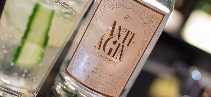 Here's what skin care experts have to say about claims that this gin can keep you looking young.