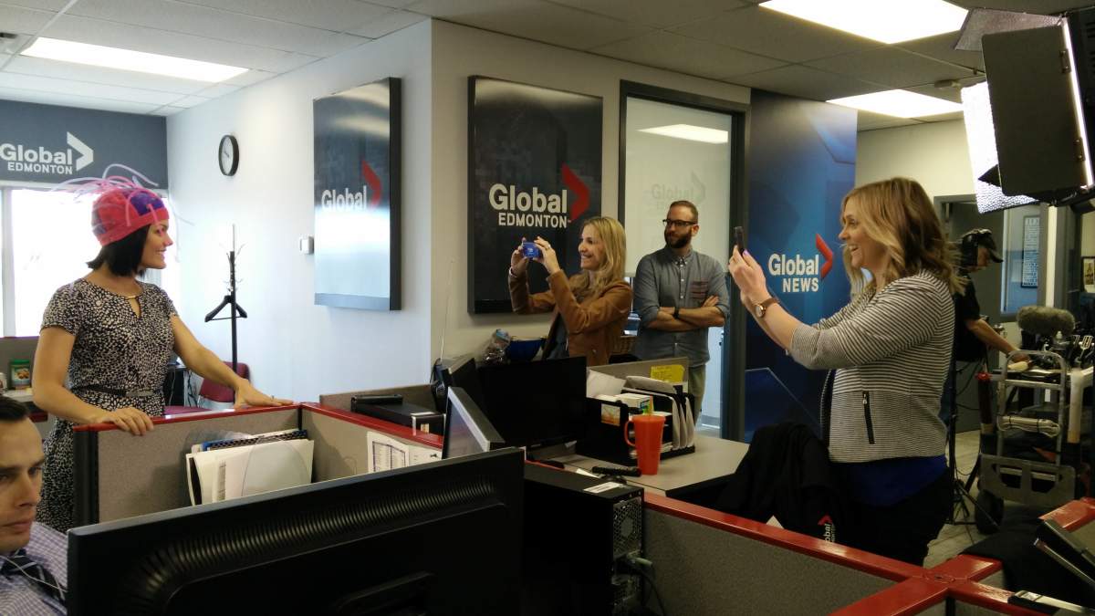 Quinn Ohler (left) and Quinn Phillips (right) in the Global Edmonton newsroom.