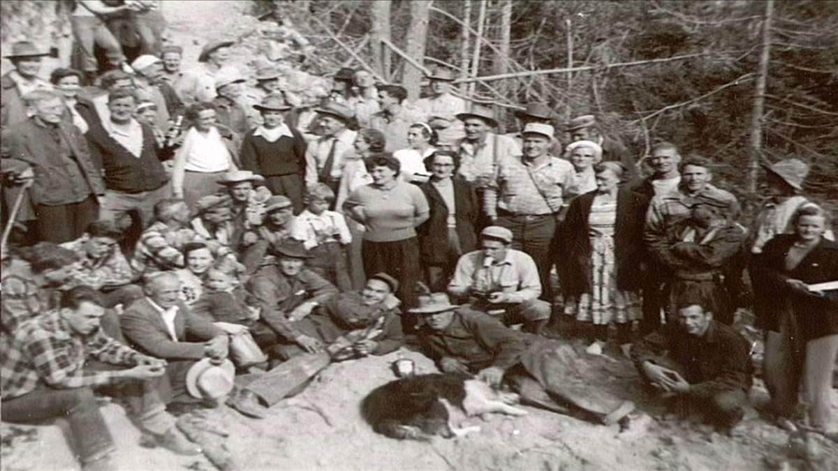When the B.C. government decided not to build a road to between Anahim Lake and Bella Coola, a group of locals did it themselves. (Courtesy: Gerry Bracewell)