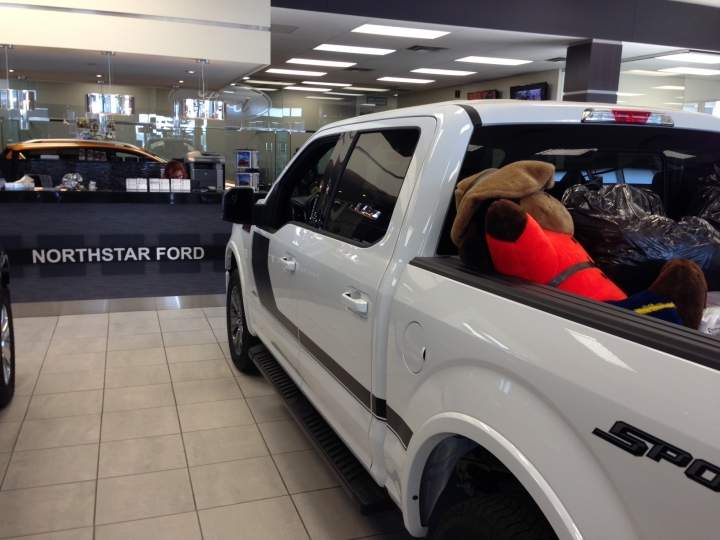 Calgarians come to the aid of Fort McMurray wildfire victims - image