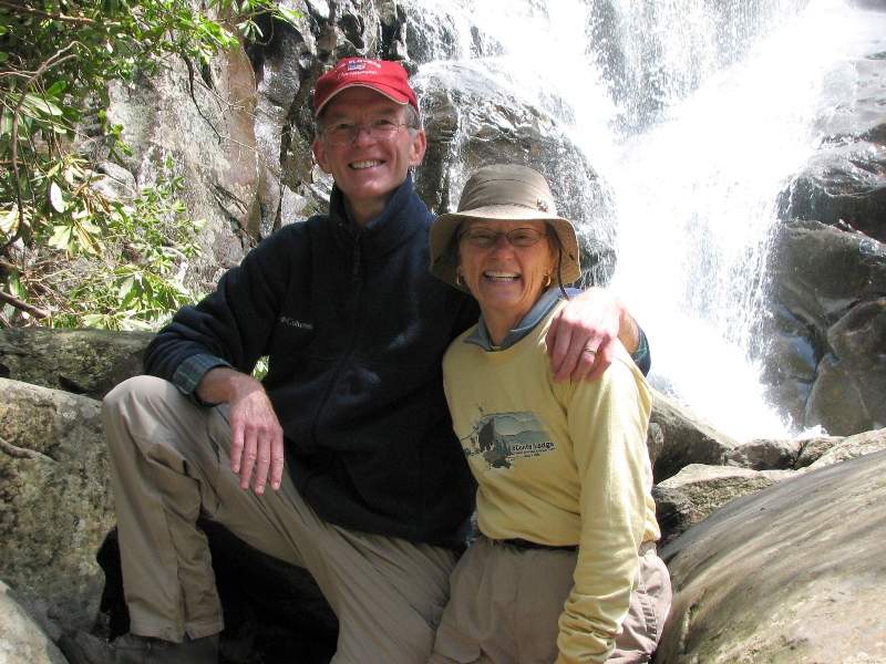 Geraldine Largay (right) with her husband George. (GERRY LARGAY / FACEBOOK)