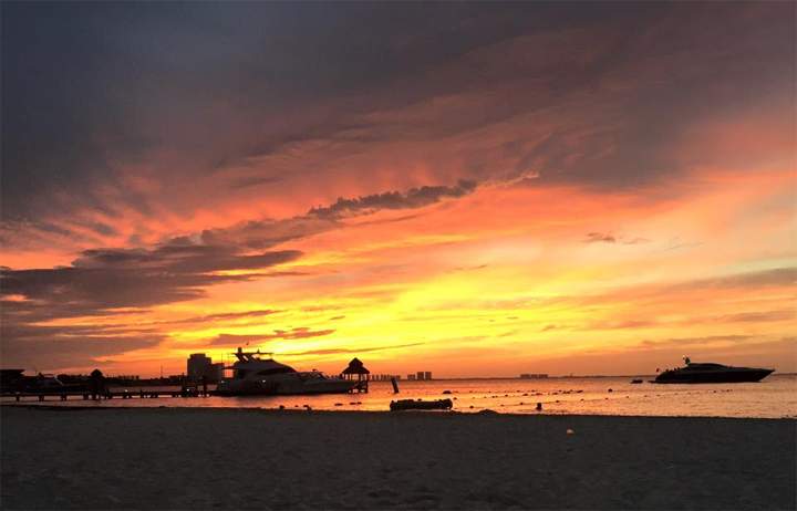 Cancun May 2016 ‪#‎nofilters‬ Mijn hart ligt bij de familie Van De Vorst.