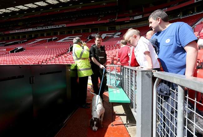 Controlled explosion at Old Trafford; Manchester United game cancelled - image
