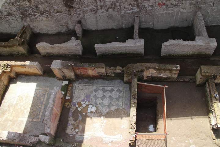 Work on the Metro C being built through the centre of Rome has once again run into ancient Roman ruins, this time the barracks for the Roman Praetorian guards dating back to the period of Emperor Hadrian, in the second century A.D.