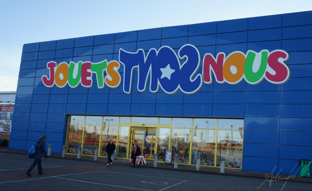 Jouets Sont Nous or Toys R Us?