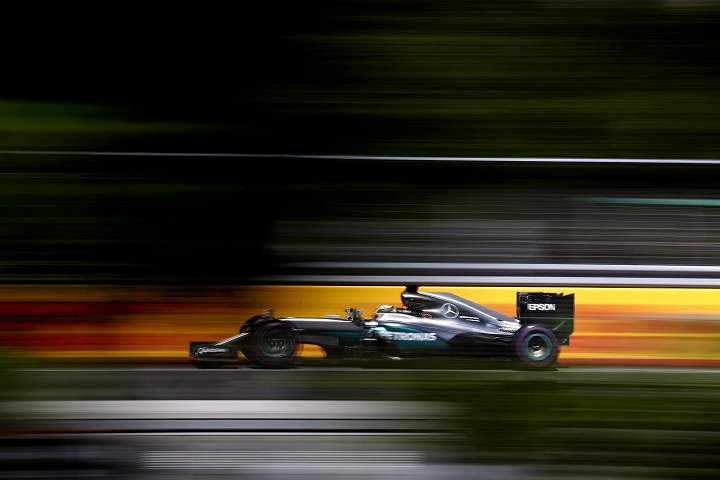 Lewis Hamilton, Mercedes F1 W07 Hybrid.
Canadian Formula One 1 Grand Prix practice, Circuit Gilles Villeneuve, Montreal, Canada on Friday, June 10, 2016.