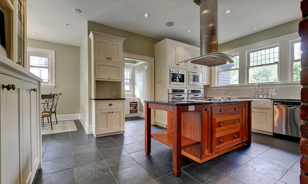 $2 million heritage mansion in Victoria shows striking contrast in real estate prices - image
