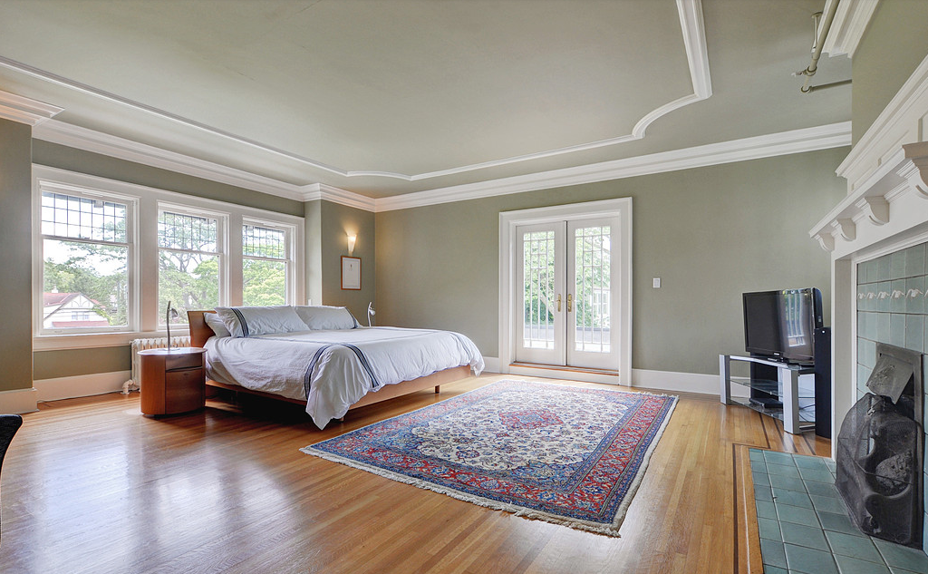 $2 million heritage mansion in Victoria shows striking contrast in real estate prices - image
