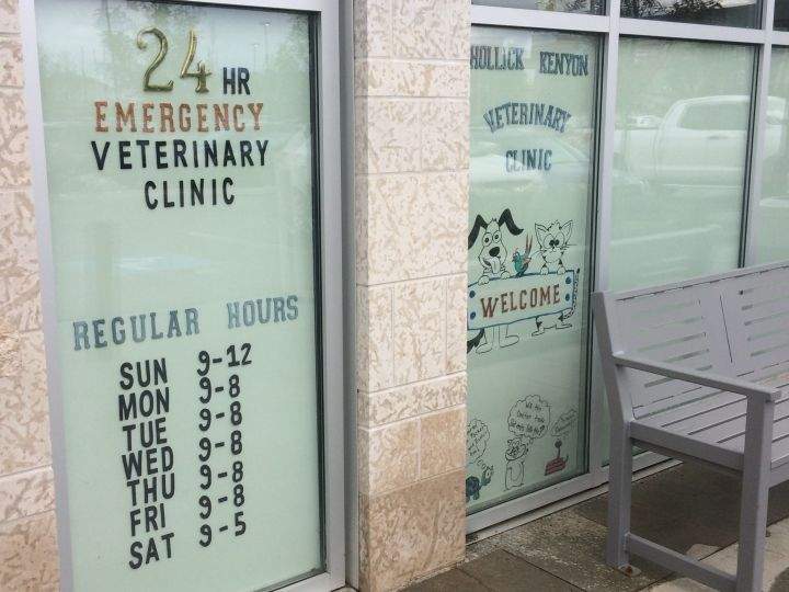 A photo of the Hollick Kenyon Veterinary Clinic in northeast Edmonton.