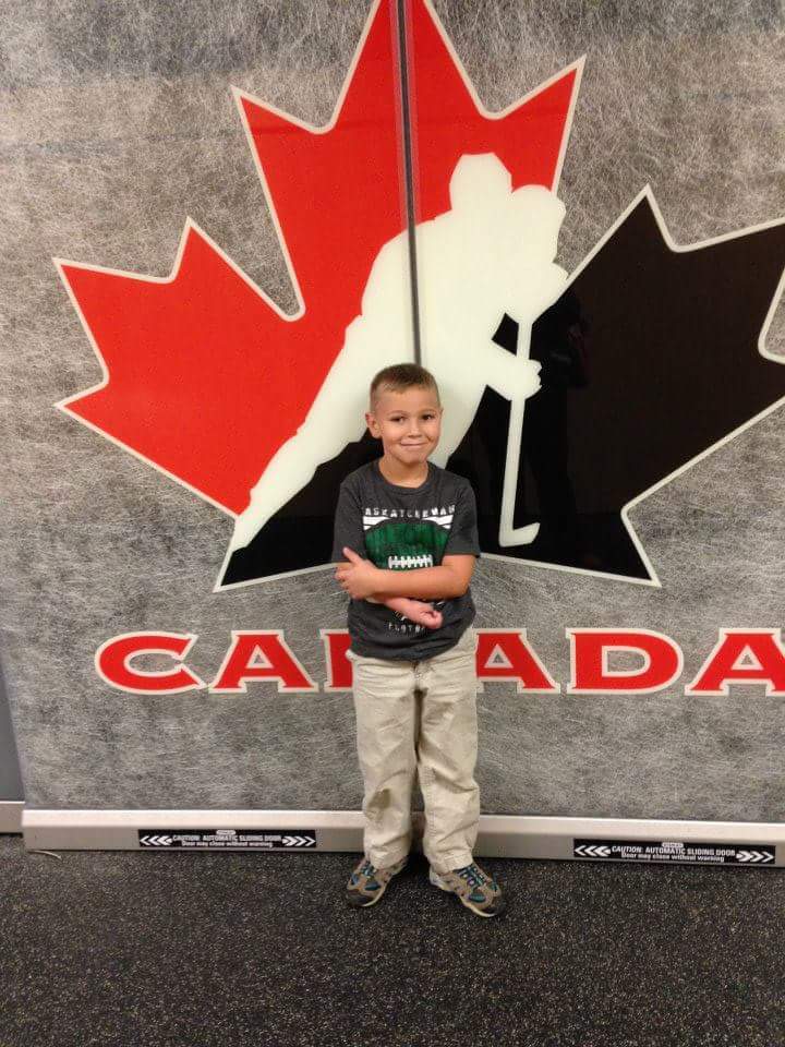 Nine-year-old Jaxon Melnychuk wants to motivate others who have suffered injury to not be afraid of participating in sports. (Supplied)