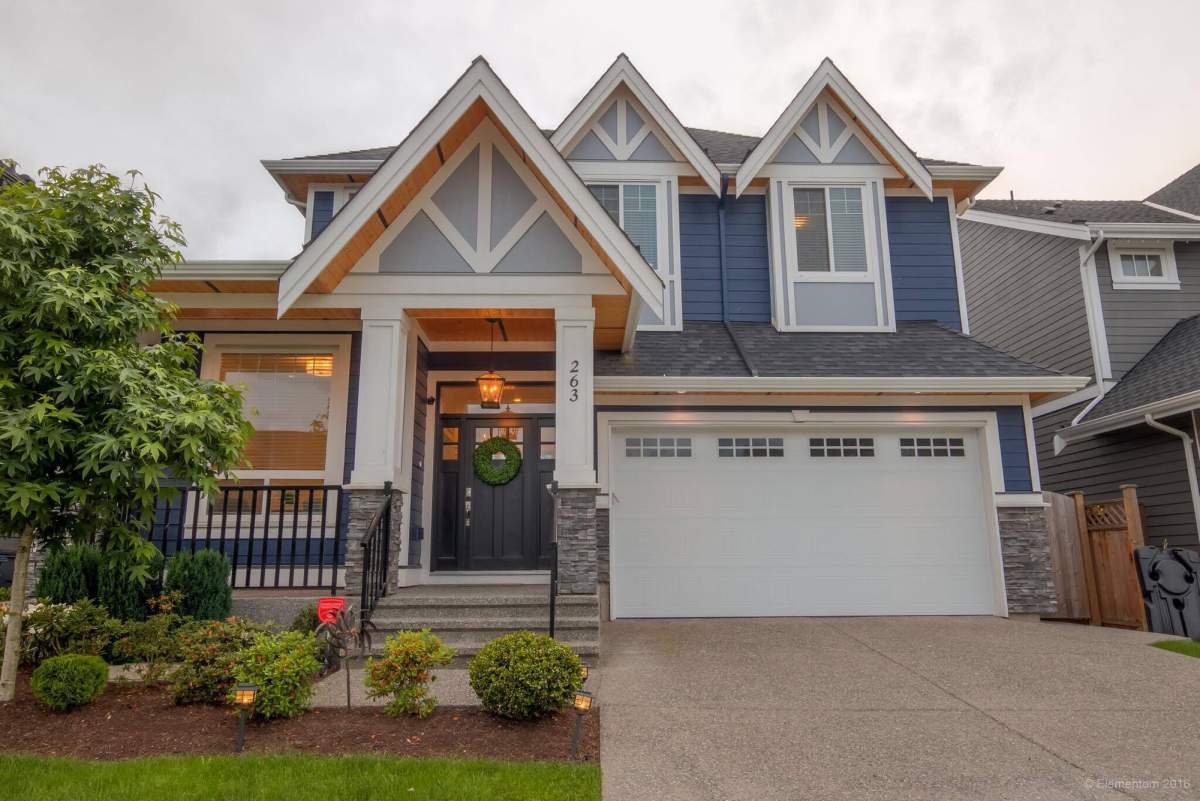 B.C. family sells Surrey home to travel the world for a year - image