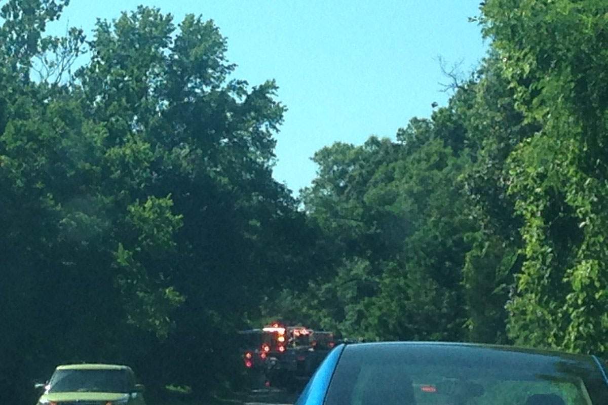 1 killed, 19 injured after tour bus overturns near Mount Vernon estate - image