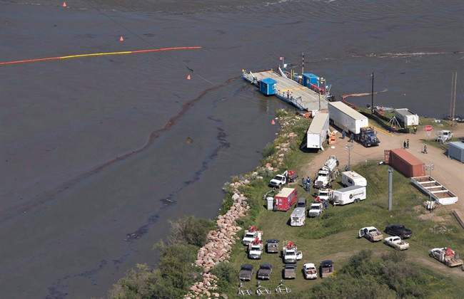 ‘It’s not as bad as what people fear’: Local expert on North Saskatchewan River oil spill - image