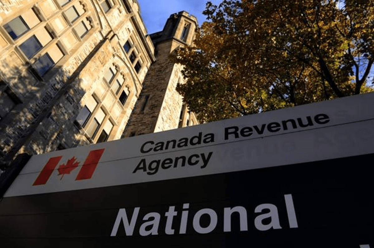 Bold tax-scammers asking for iTunes cards - image