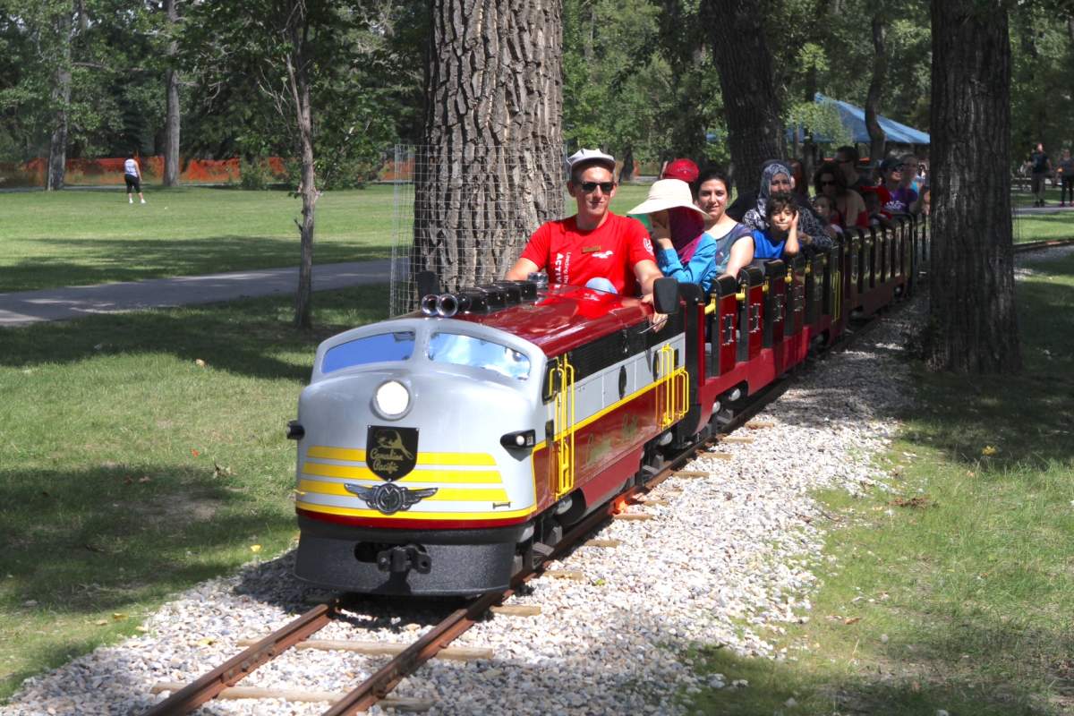 Mini train returns to Calgary’s Bowness Park as part of restoration project - image
