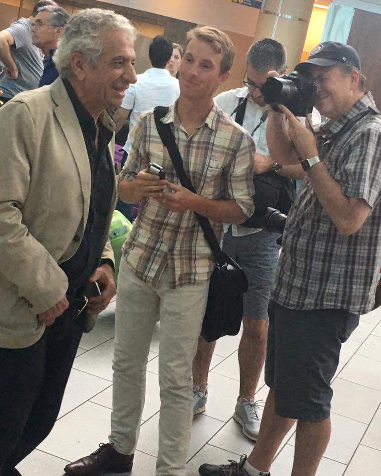 Parviz Tanavoli at YVR on Monday. Credit: Twitter.