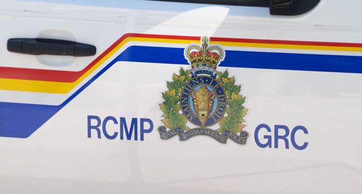 School bus rear-ended by truck while picking up children: Manitoba RCMP - image