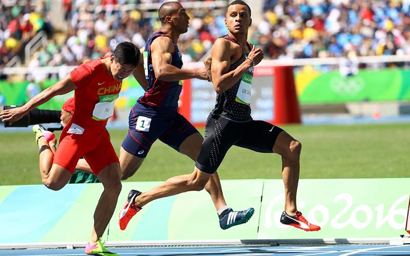 Su Bingtian of China, Jimmy Vicaut of France and Andre De Grasse of Canada compete in the 100m semifinals. 