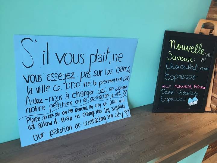 La Diperie put a sign on its benches that reads: “Please do not sit on the benches, the City of DDO will not allow it. Help us change this by signing our petition or contacting the city.”