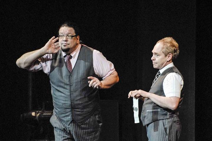 Penn & Teller performing in February 2013, before the weight loss.