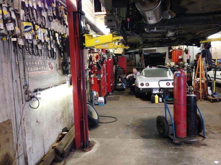 Steve Hyde back on the job at his mechanic shop in August 2016.