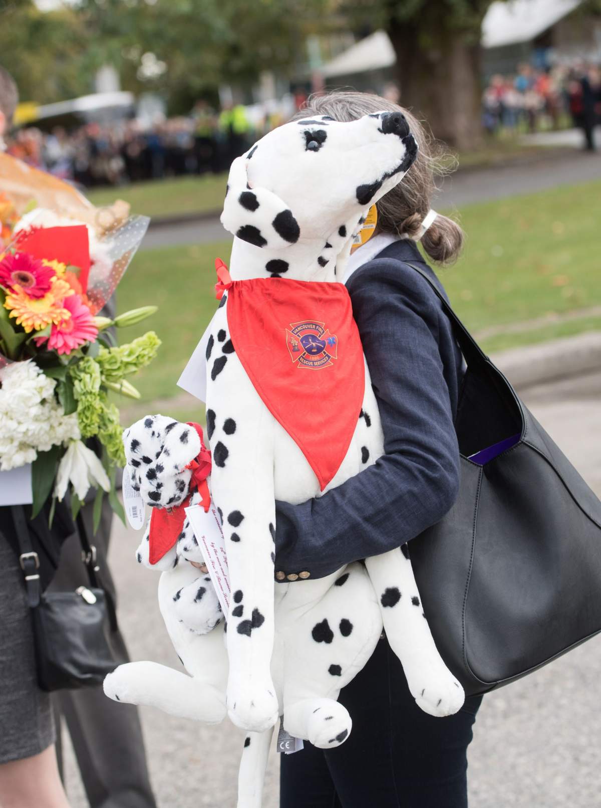 Royal Visit 2016: What happens to the flowers, gifts given to Will and Kate? - image